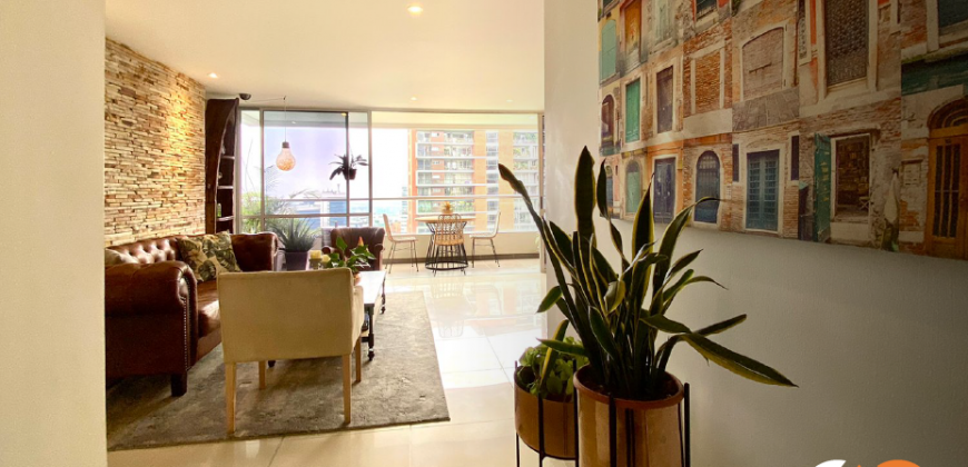 Apartamento en el sector de El Poblado en la ciudad de Medellín con vista a la ciudad
