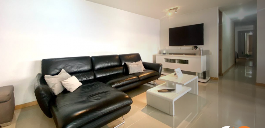 Apartamento ubicado en el sector de la Loma del Indio en la ciudad de Medellín