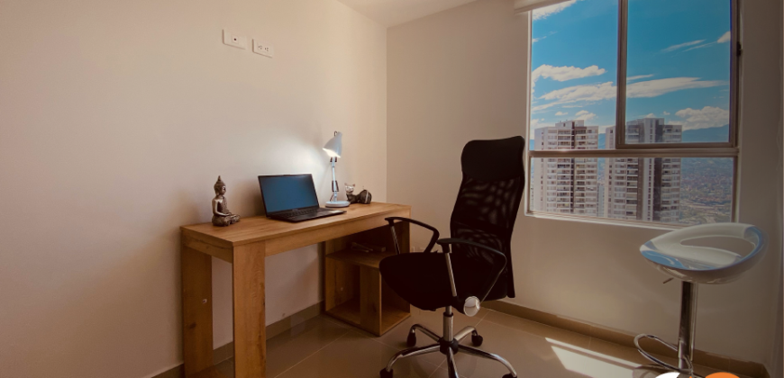 Apartamento ubicado en el sector de Loma del Indio en el Poblado para la renta