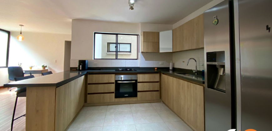 Apartamento para renta ubicado en la transversal inferior en el Poblado Medellín