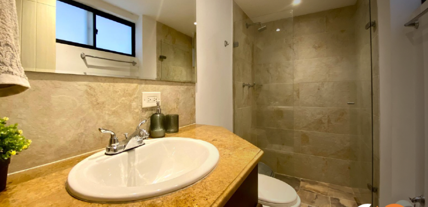 Apartamento para renta ubicado en la transversal inferior en el Poblado Medellín