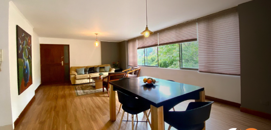 Apartamento para renta ubicado en la transversal inferior en el Poblado Medellín