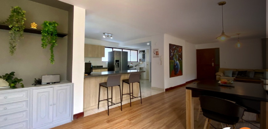 Apartamento para renta ubicado en la transversal inferior en el Poblado Medellín