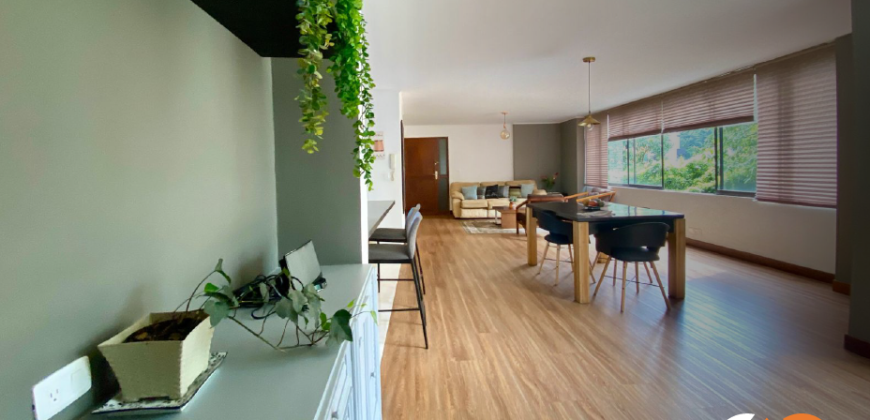 Apartamento para renta ubicado en la transversal inferior en el Poblado Medellín